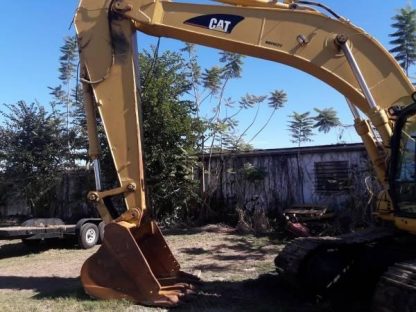 Excavadora CAT-maquinarias-construccion-zonapesada-USA